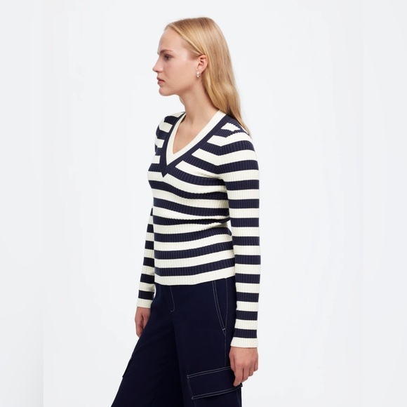 NEW Madewell V-Neck Sweater in Stripe, Navy & Ivory, Size Large - Picture 3 of 14